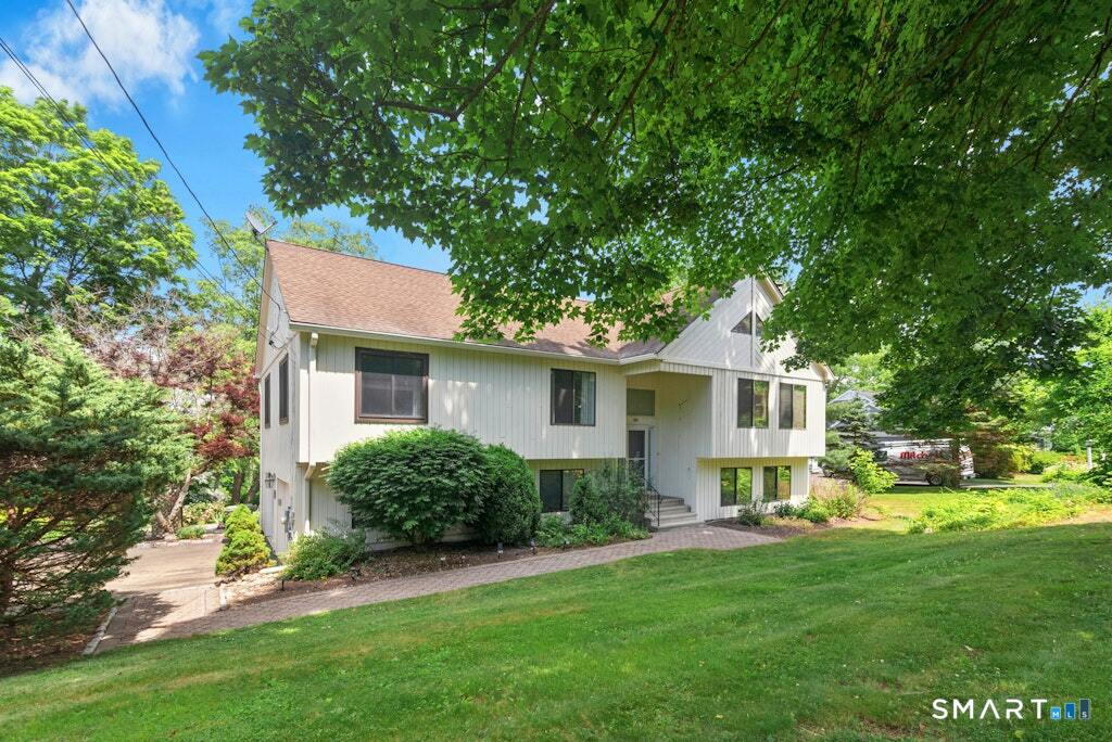 30 Boulevard, Newtown, CT 06470 | For Sale at $640,000