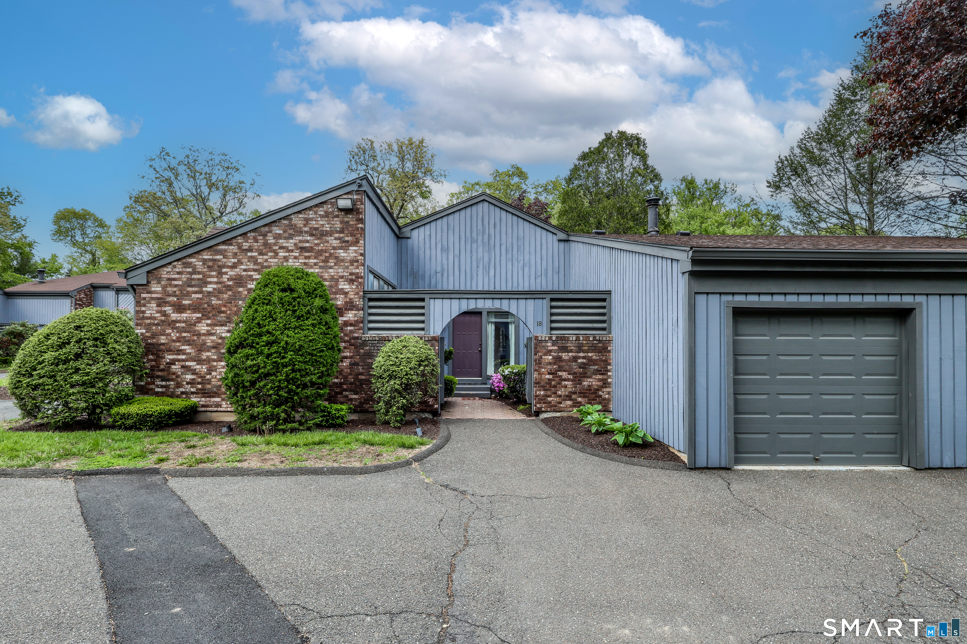 18 Hearthstone Drive, Brookfield, CT 06804 | For Sale at $369,900