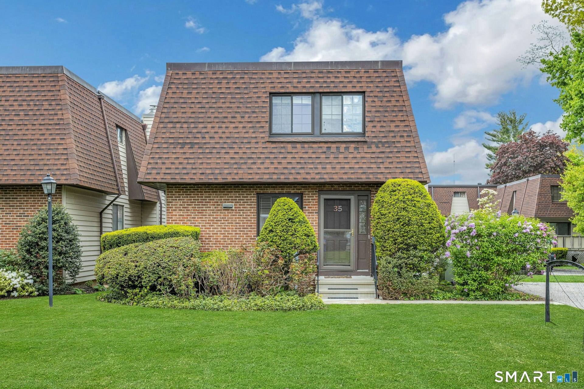 35 Wascussee Lane, 66, Stamford, CT 06902 | For Sale at $635,000