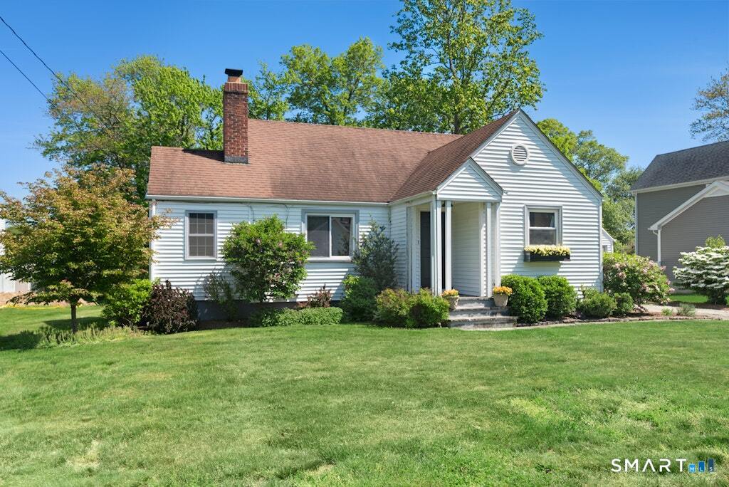 22 Country Lane, Trumbull, CT 06611 | For Sale at $485,000