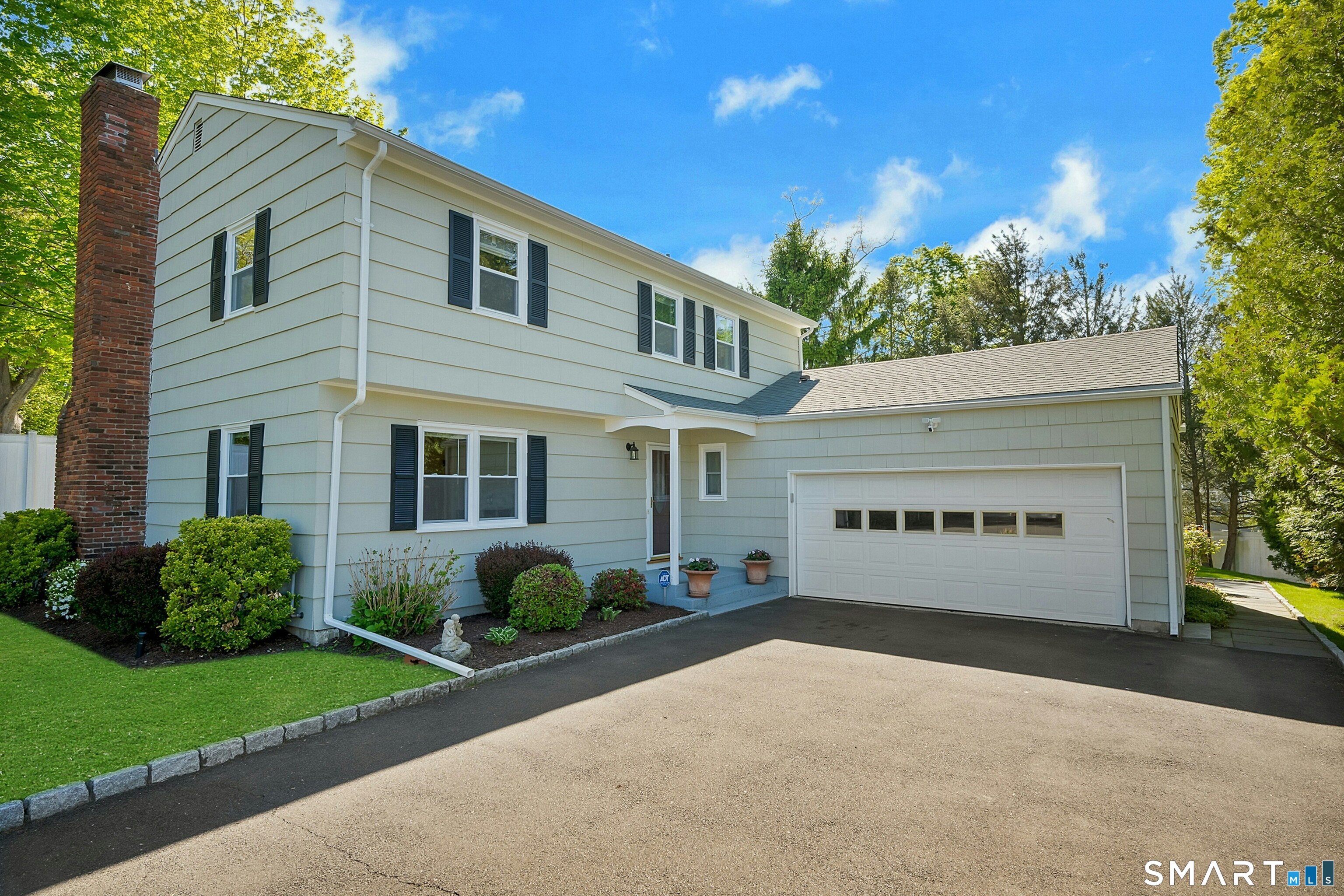 35 Hampton Lane, Stamford, CT 06903 | For Sale at $875,000