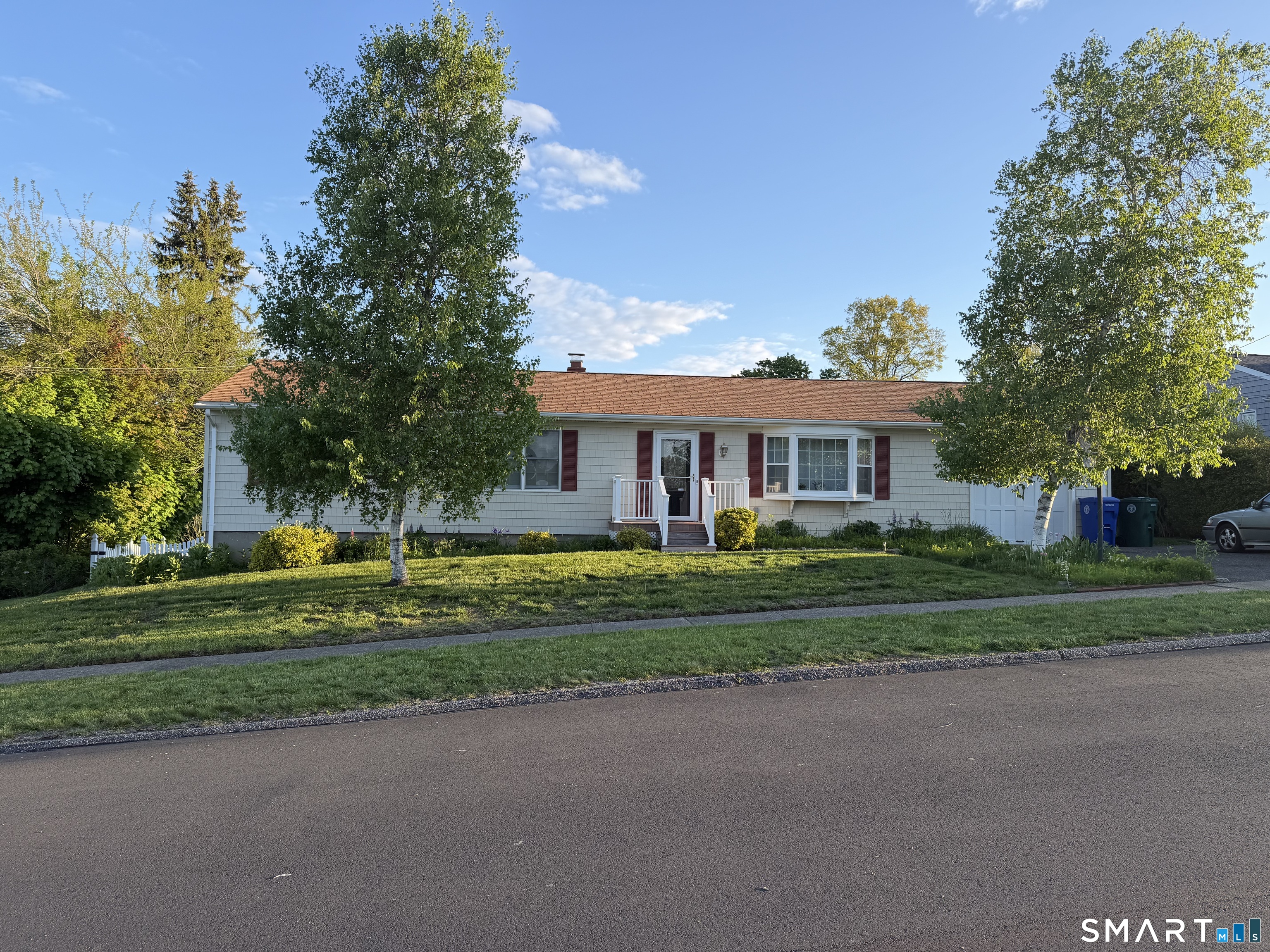 60 Delwood Road, Stratford, CT 06614 | For Sale at $499,000