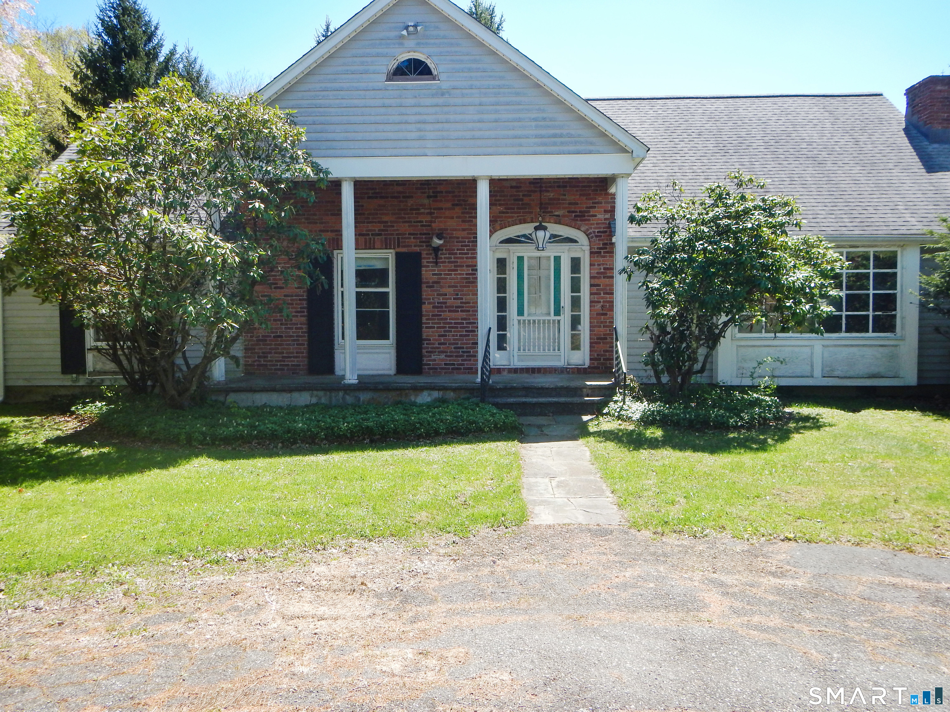 1 Hunting Ridge Road, Brookfield, CT 06804 | For Sale at $475,000