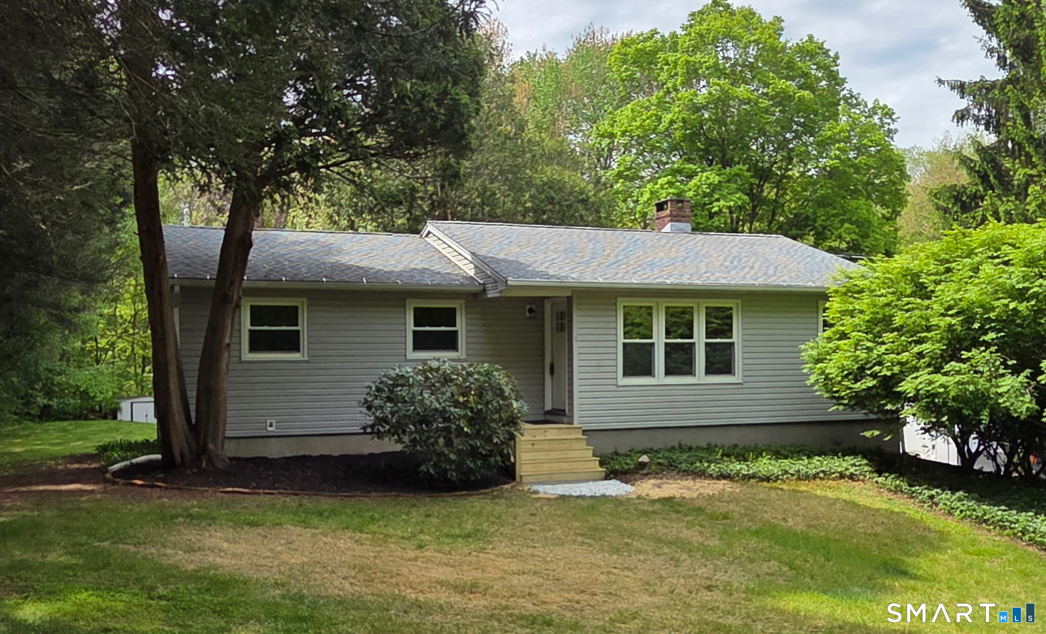 7 Longview Road, Newtown, CT 06482 | For Sale at $550,000