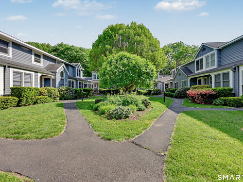  condo home for sale located at 70 Fawn Ridge Lane, 70, Norwalk, CT 06851