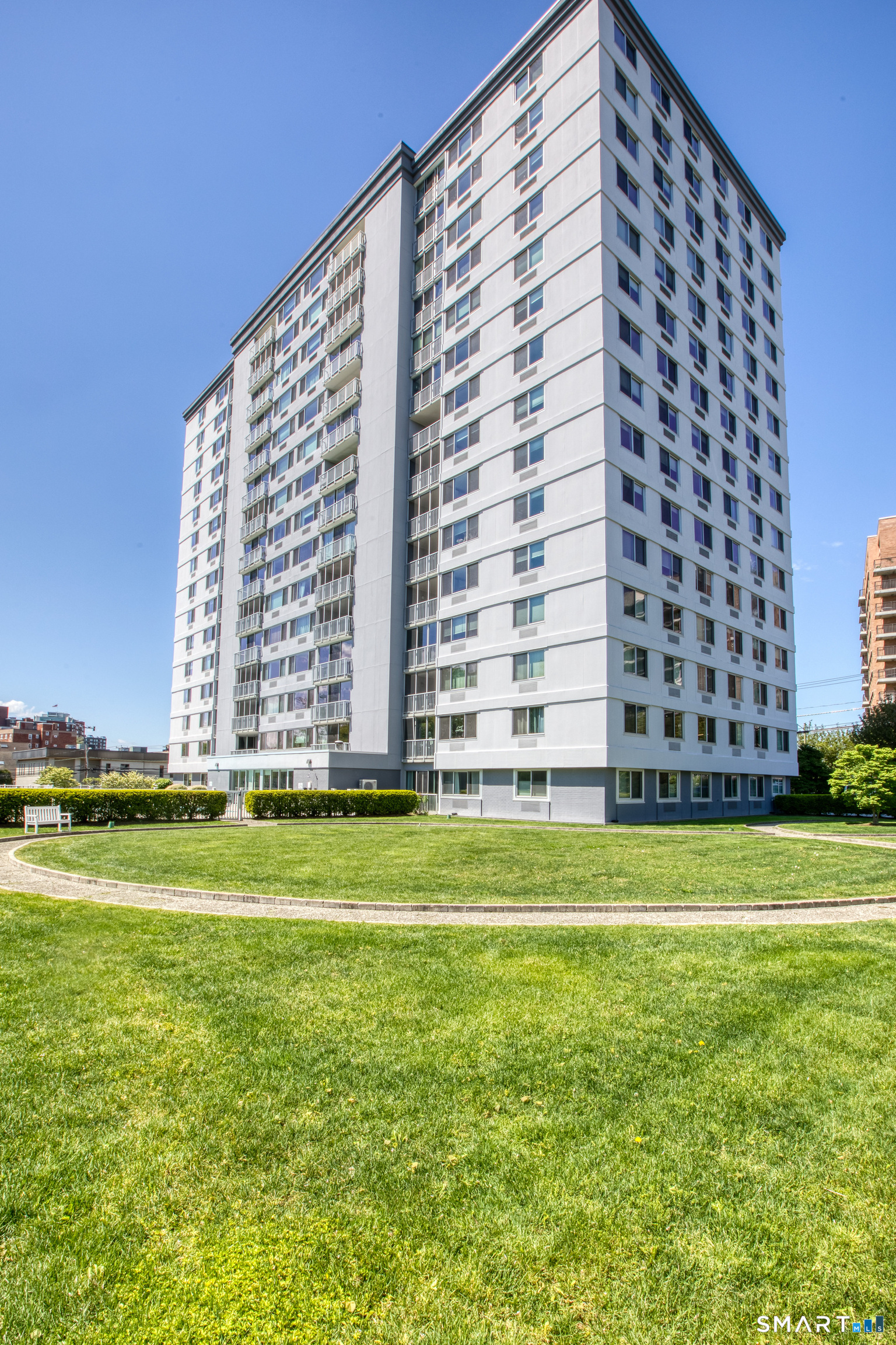 1 Strawberry Hill Avenue, 7d, Stamford, CT 06902 | For Sale at $485,000