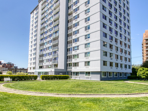  condo home for sale located at 1 Strawberry Hill Avenue, 7d, Stamford, CT 06902