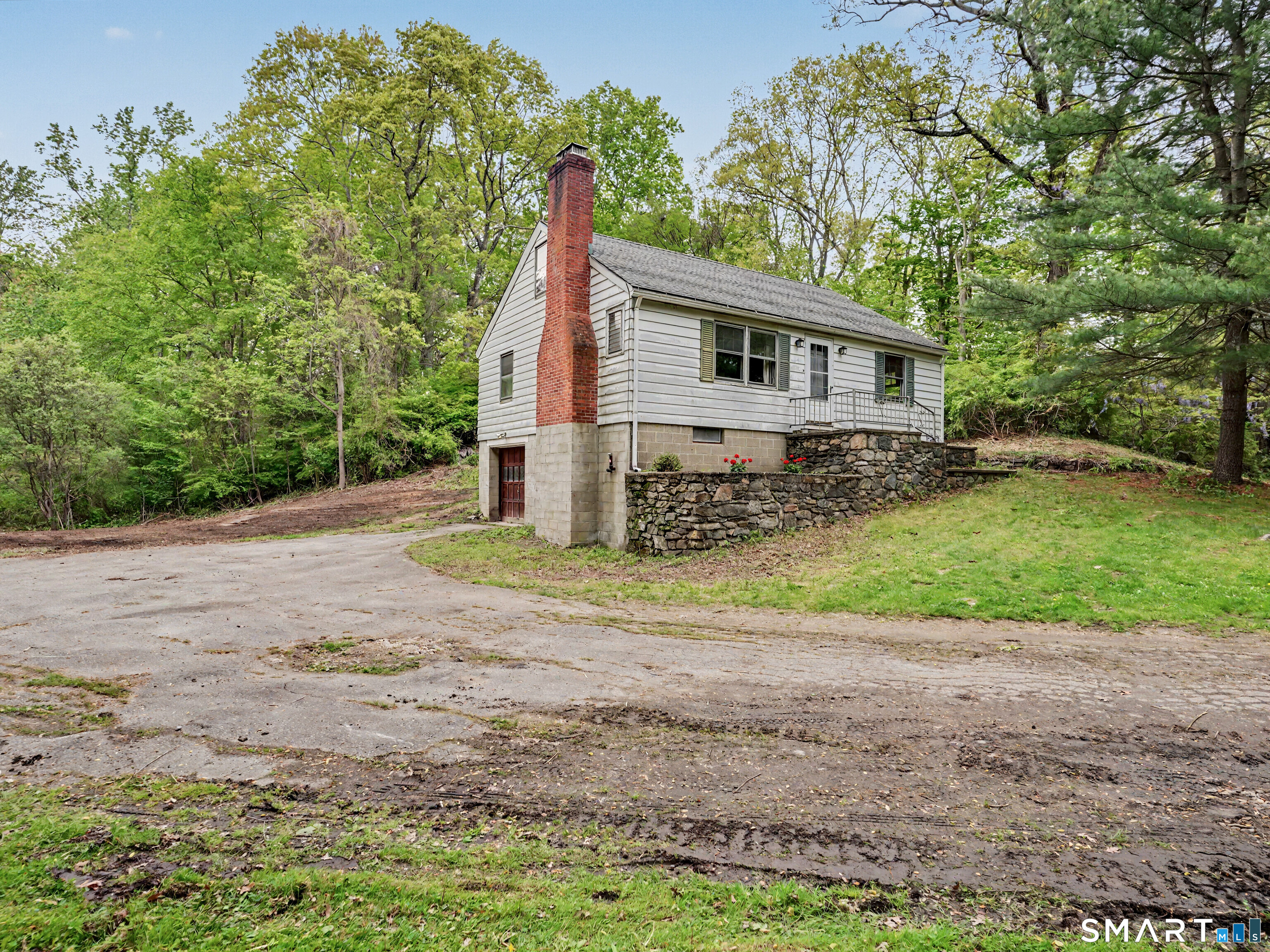 230 Westport Road, Easton, CT 06612 | For Sale at $529,900
