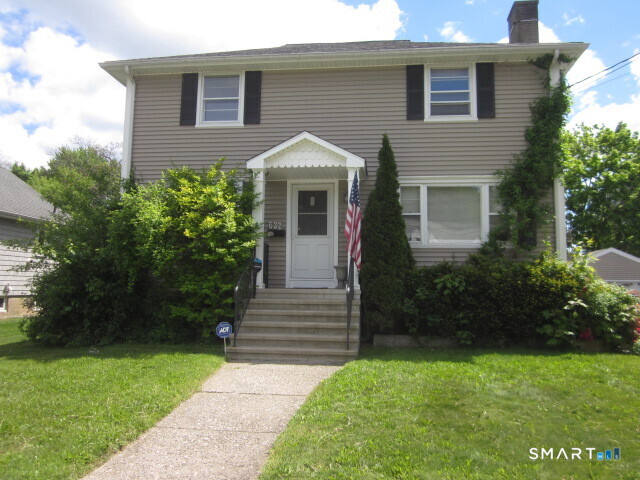 632 Sedgewick Avenue, Stratford, CT 06615 | For Sale at $433,000