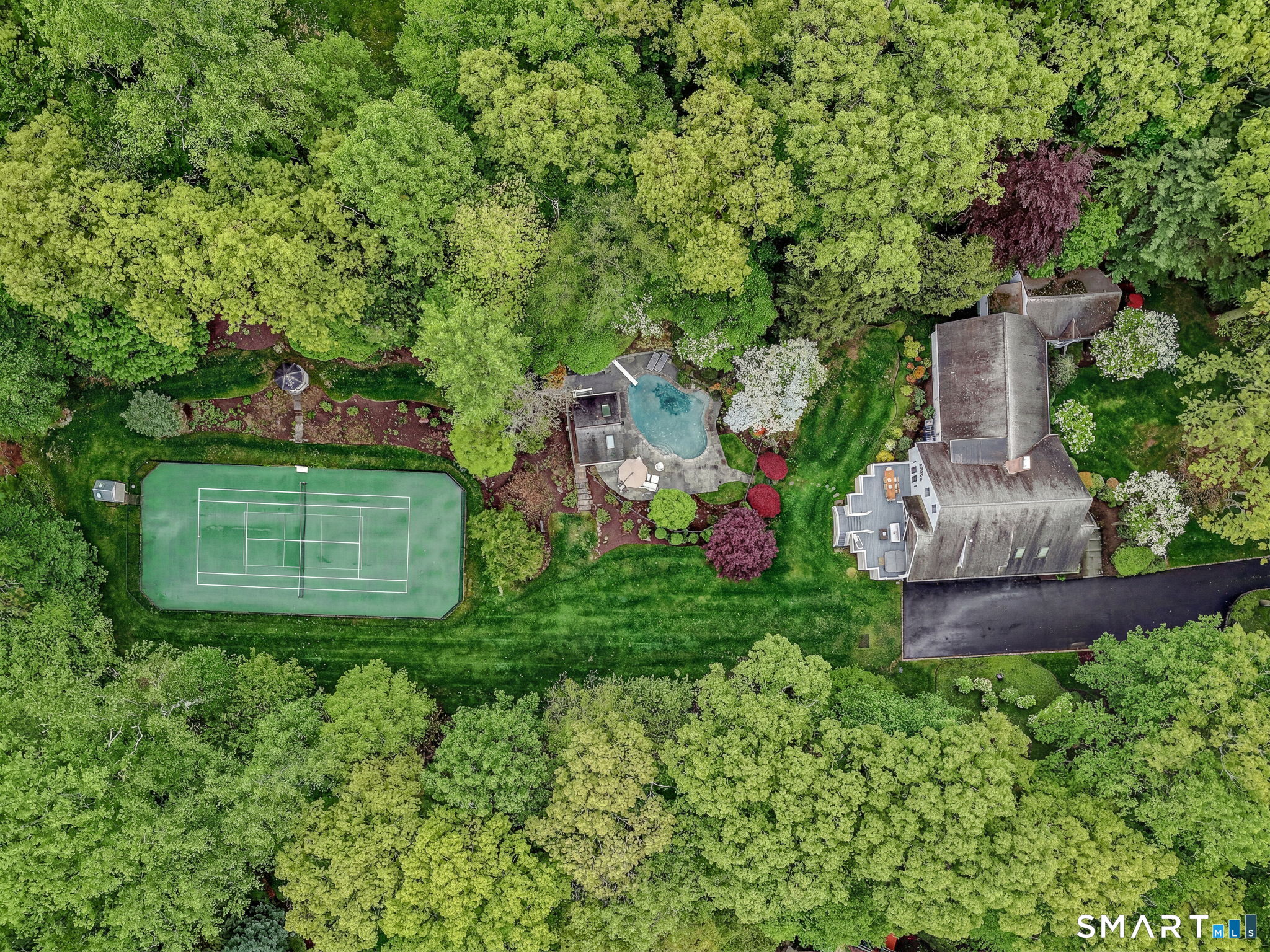 9 North Ridge Road, Westport, CT 06880 | For Sale at $3,650,000