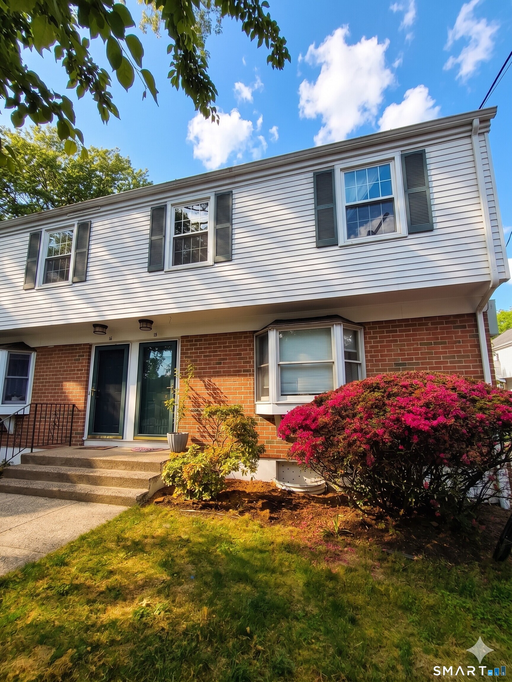 245 Sunnyridge Avenue, 15, Fairfield, CT 06824 | For Sale at $409,000