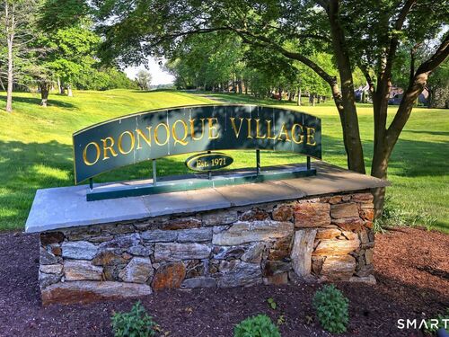  condo home for sale located at 209 Acorn Lane, b, Stratford, CT 06614