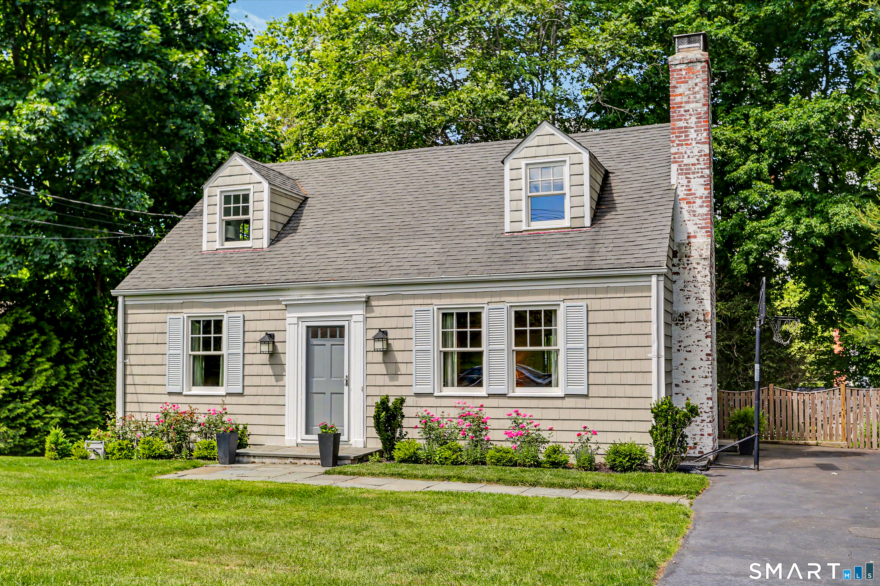 33 Walmsley Road, Darien, CT 06820 | For Sale at $1,895,000
