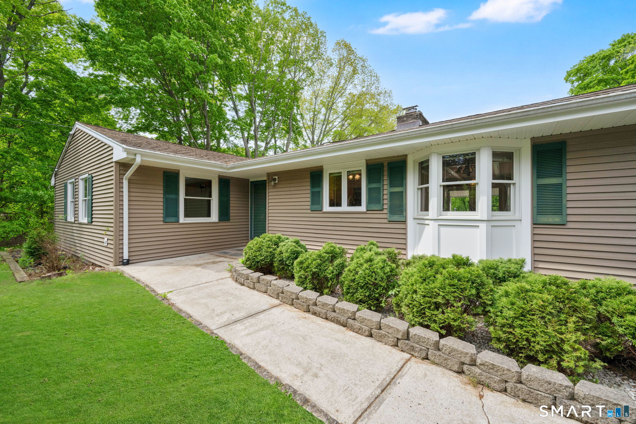 12 Unity Drive, Trumbull, CT 06611 | For Sale at $599,999