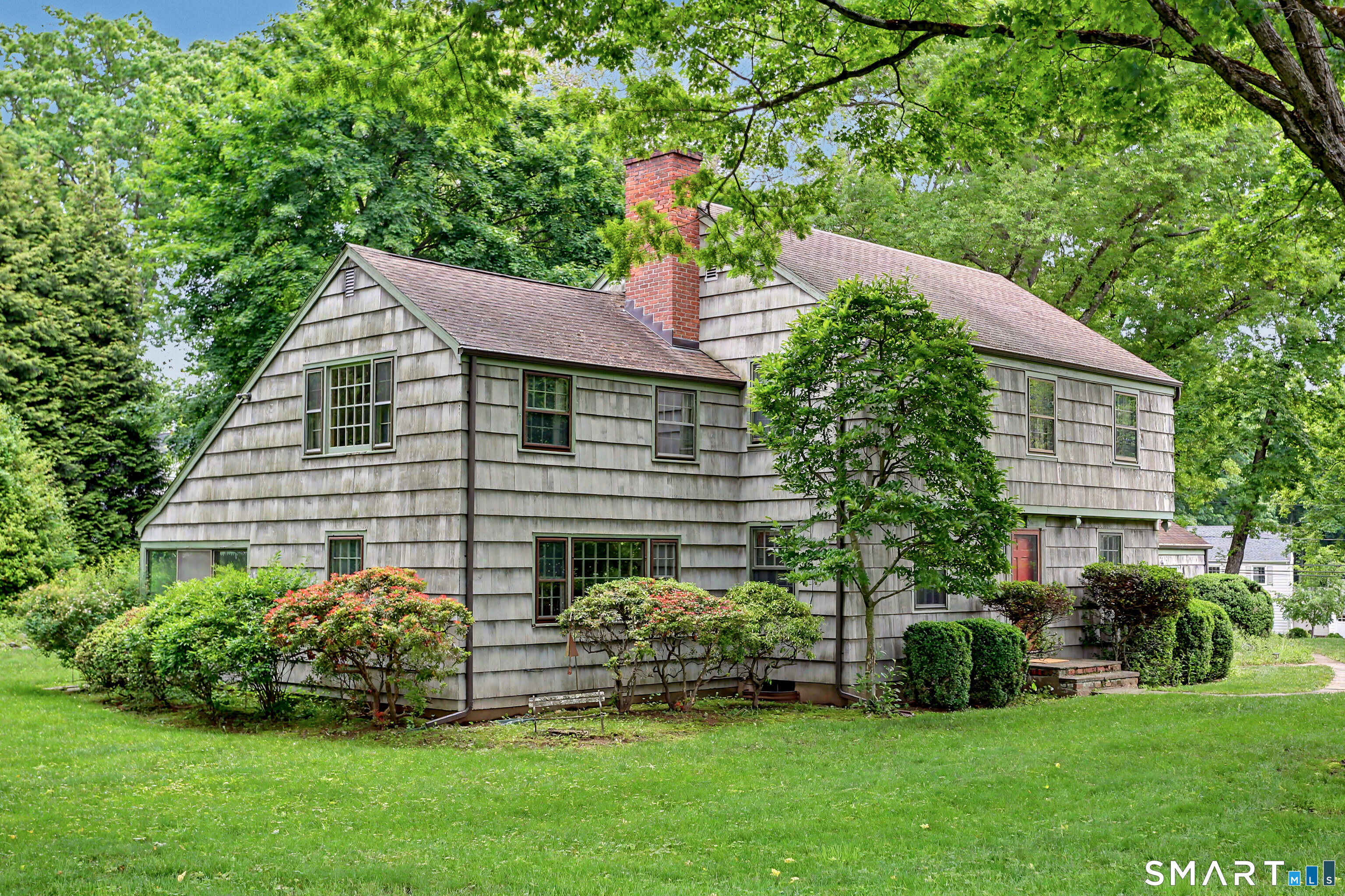 240 North Cedar Road, Fairfield, CT 06824 | For Sale at $1,295,000