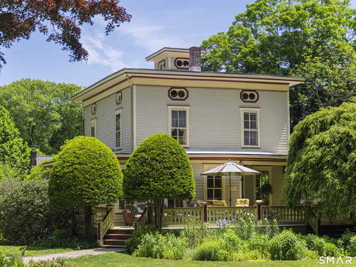 Antique single family home for sale located at 18 Church Street, Redding, CT 06896