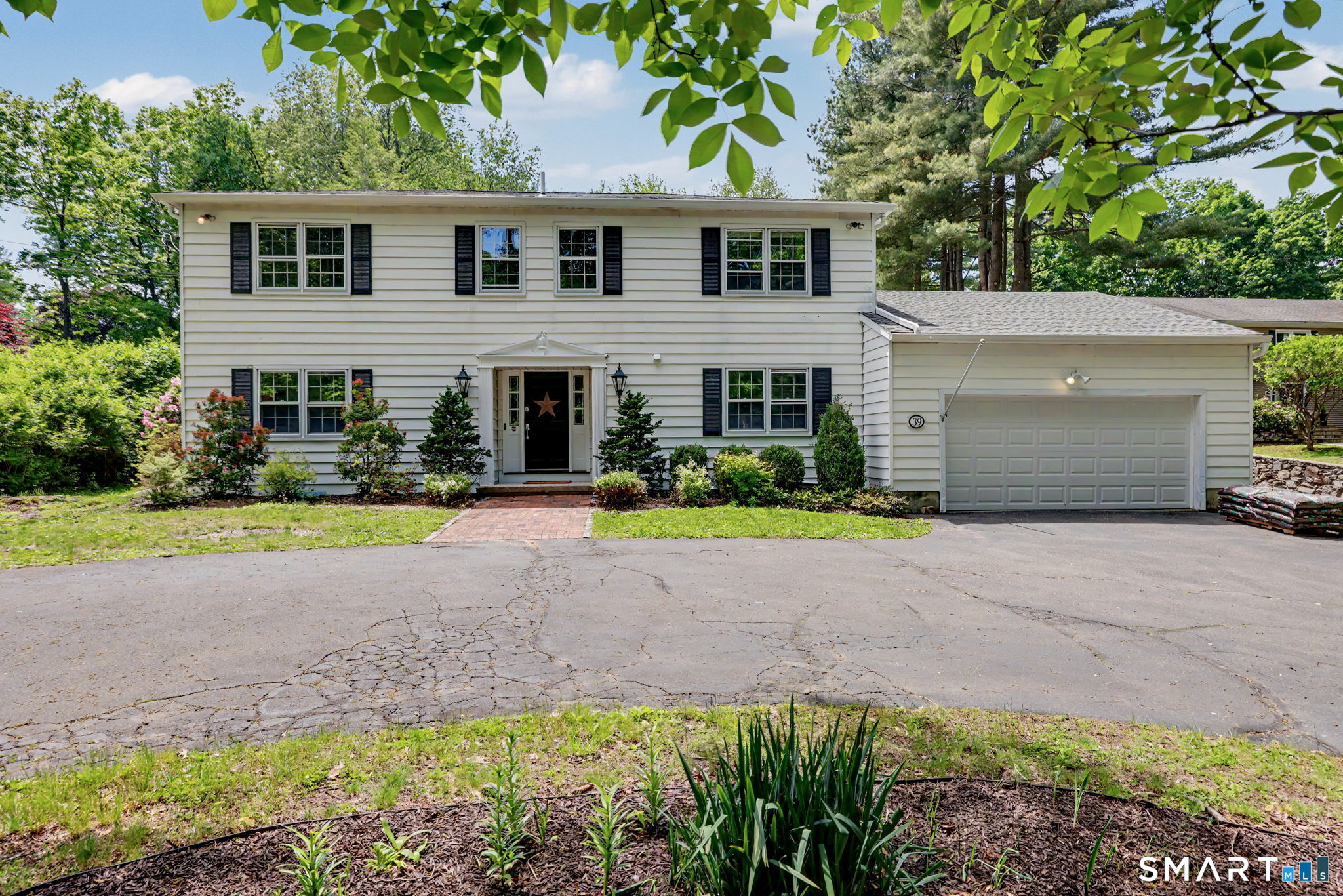 39 Cranbury Road, Norwalk, CT 06851 | For Sale at $999,000