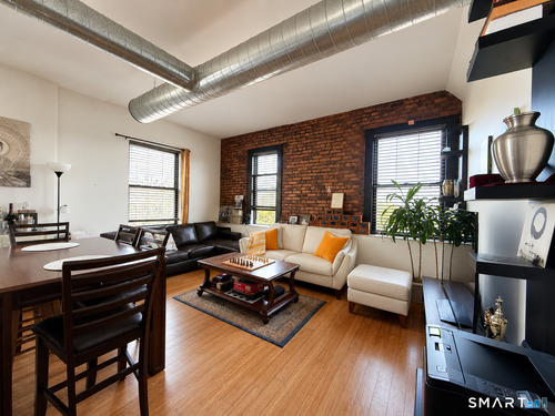  condo home for sale located at 881 Lafayette Boulevard, 4g, Bridgeport, CT 06604