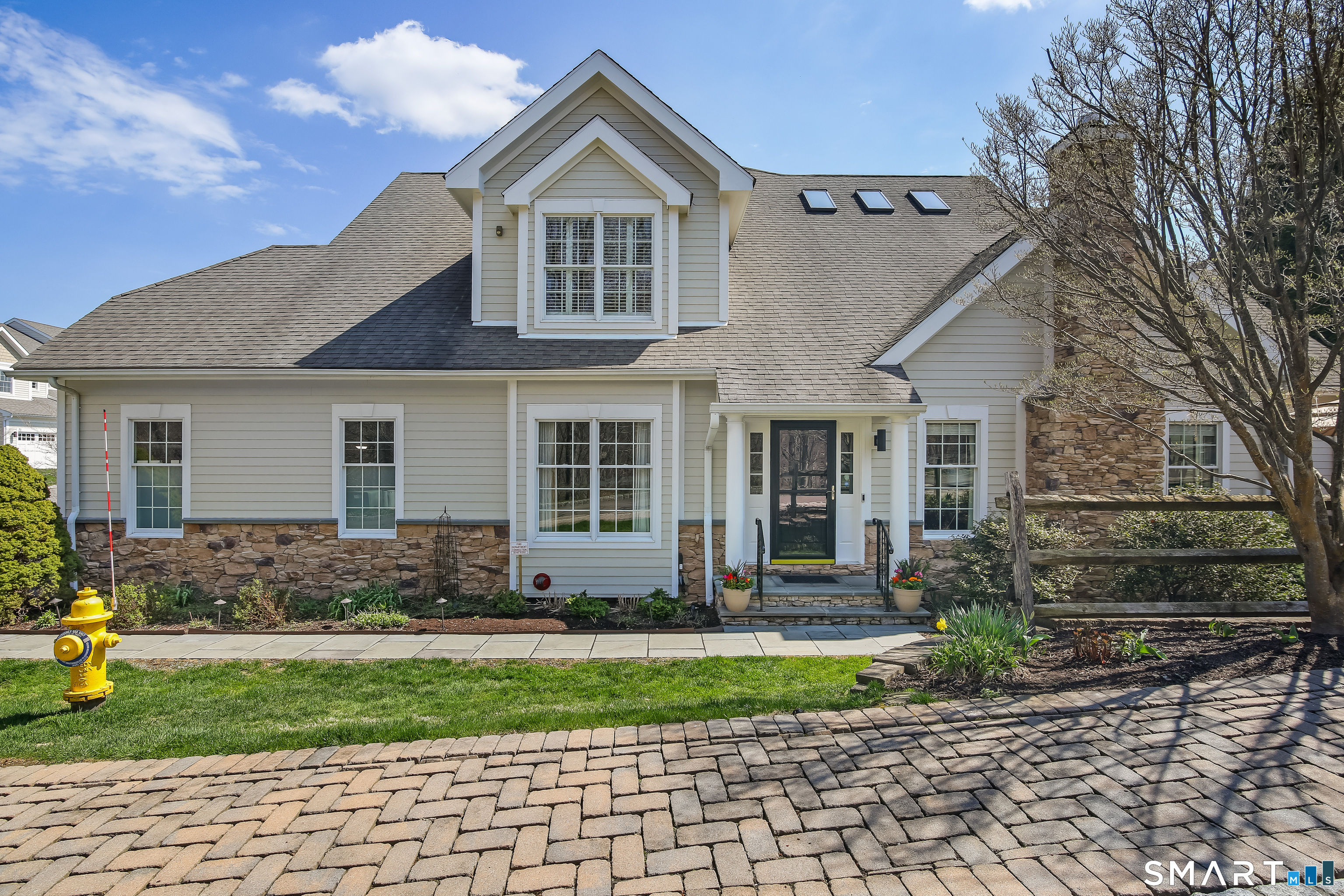 638 Danbury Road, 64, Ridgefield, CT 06877 | For Sale at $1,050,000