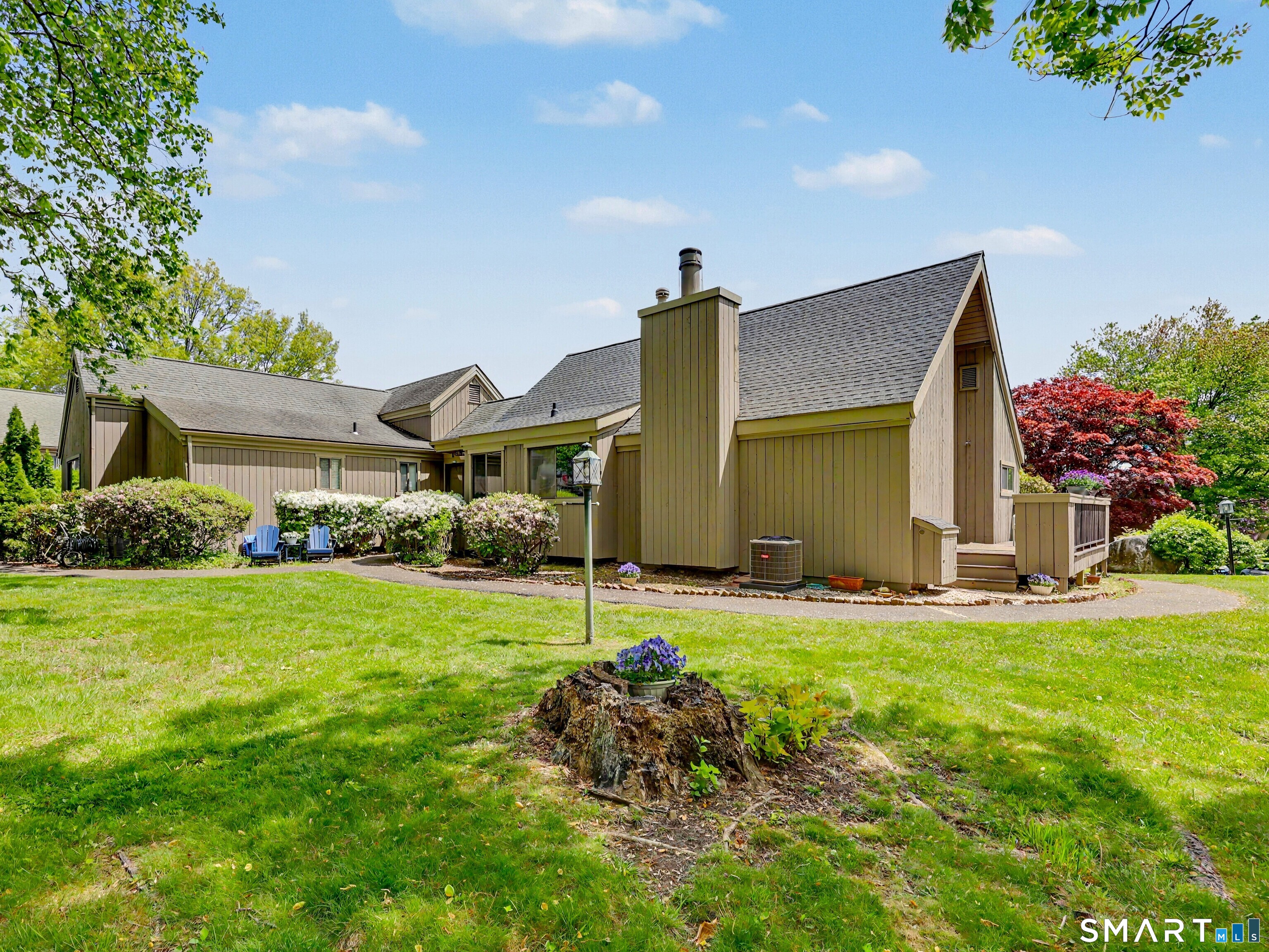 261 Agawam Drive, a, Stratford, CT 06614 | For Sale at $550,000
