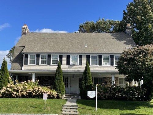  condo home for sale located at 151 Courtland Avenue, 1, Stamford, CT 06902