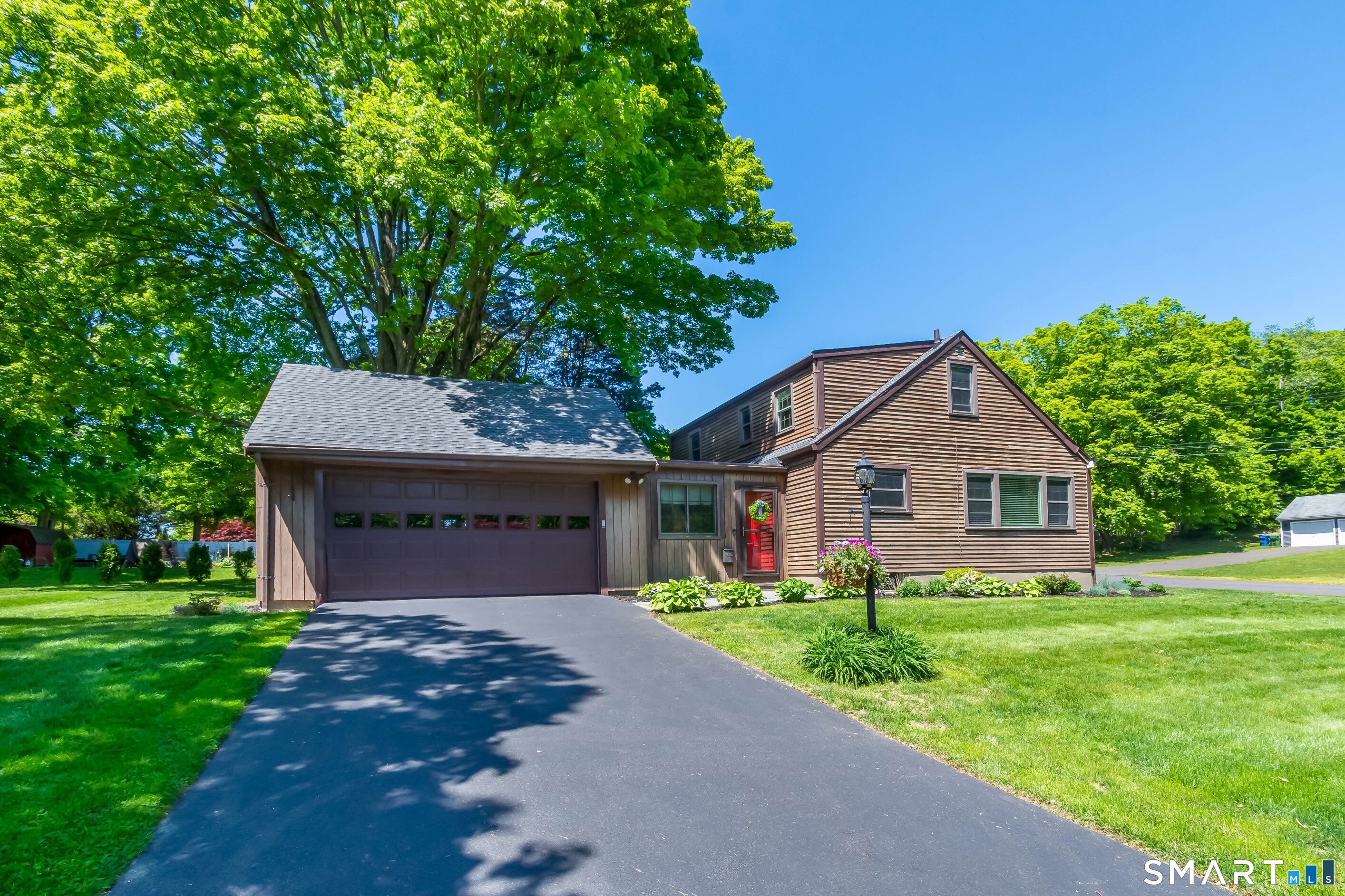 22 Elizabeth Street, Trumbull, CT 06611 | For Sale at $589,900