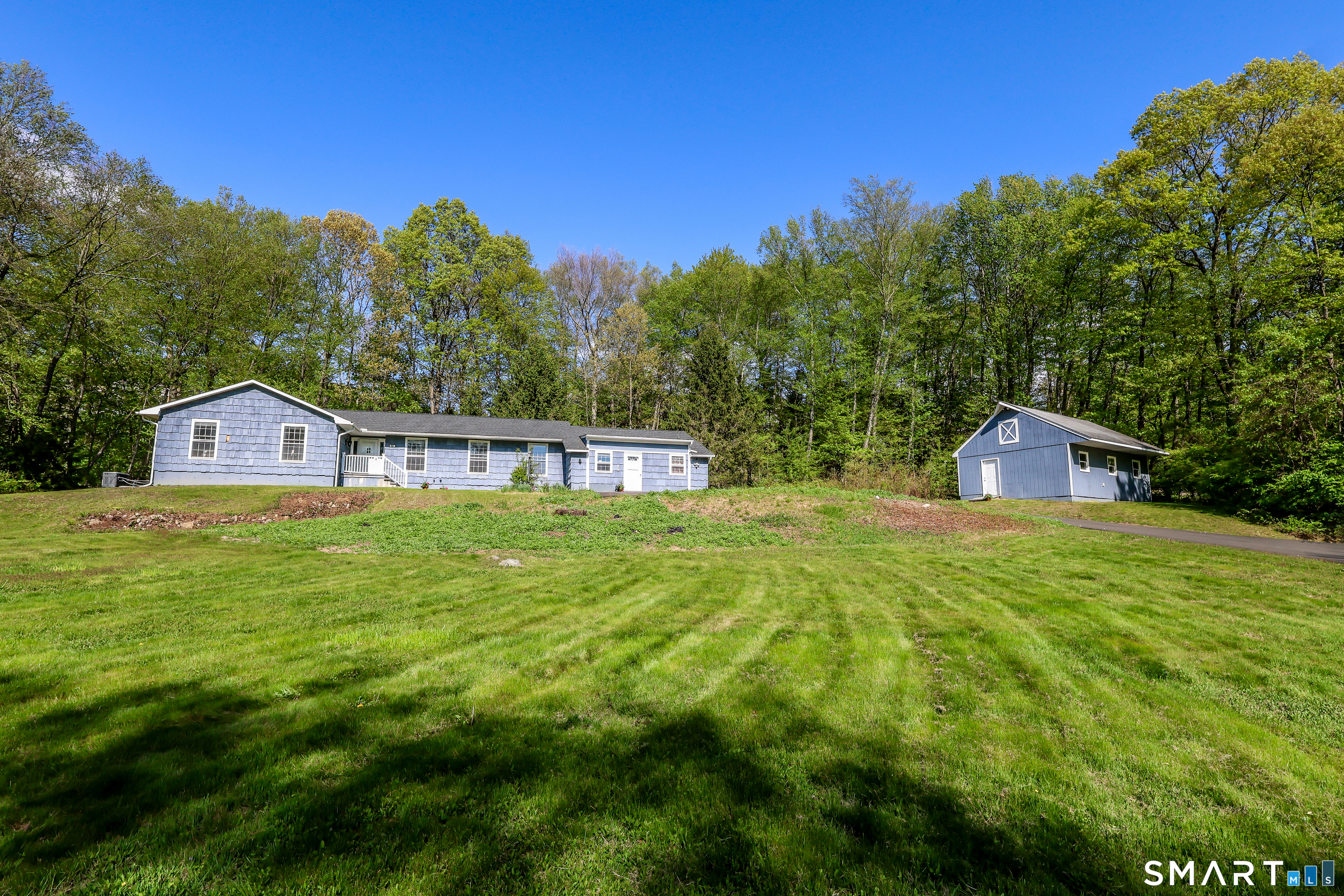 152 State Route 37, New Fairfield, CT 06812 | For Sale at $665,000
