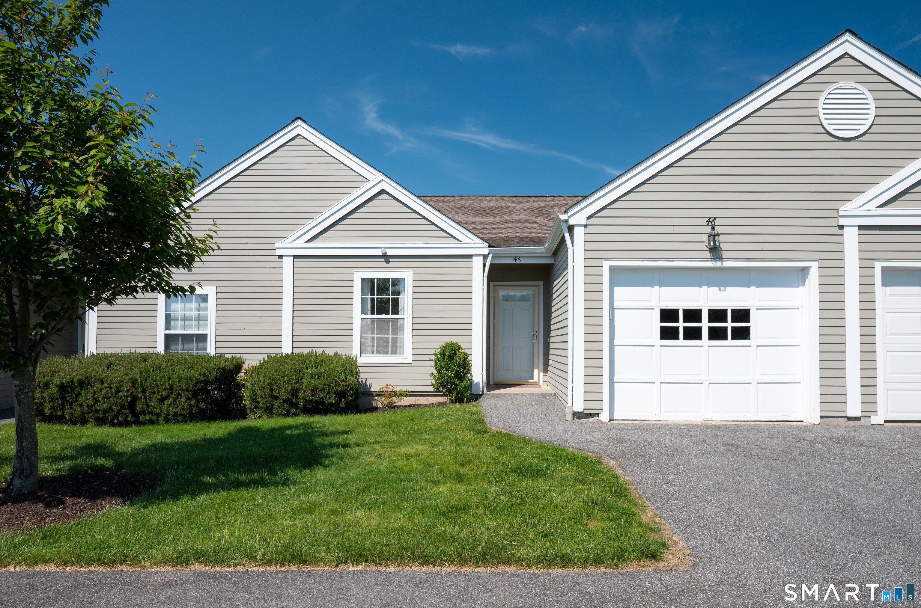 46 Elizabeth Circle, 46, Newtown, CT 06482 | For Sale at $449,900