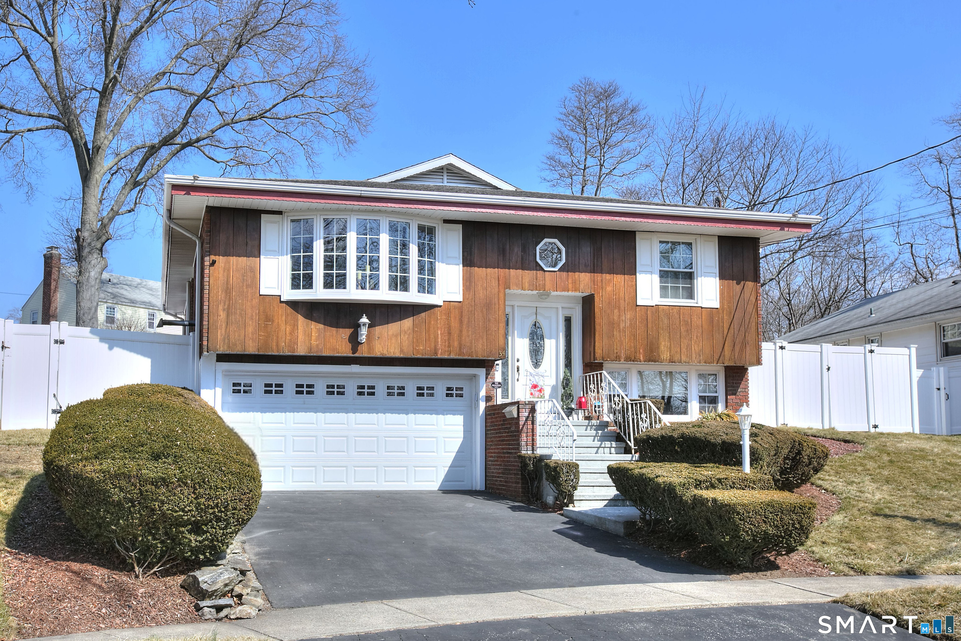 34 Richard Circle, Stratford, CT 06614 | For Sale at $509,900