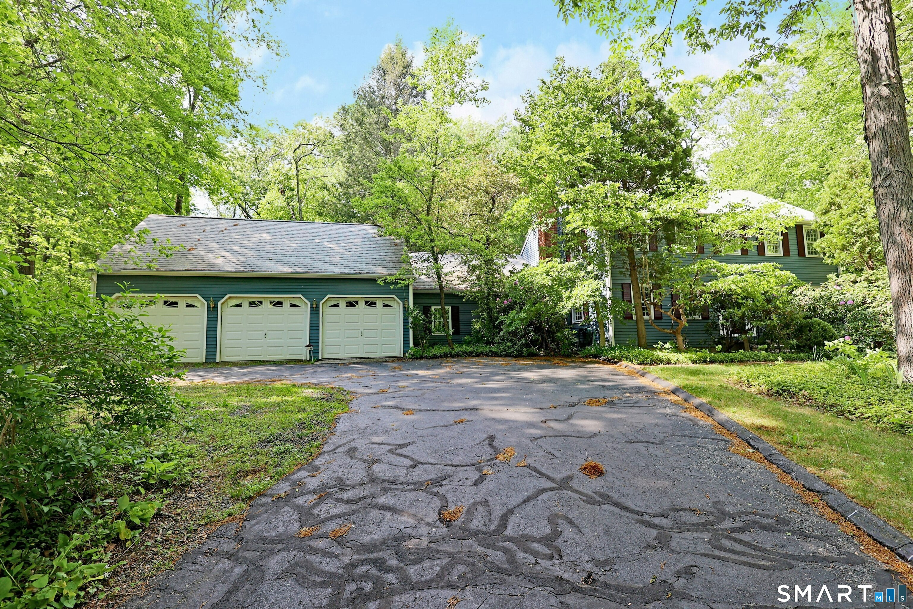 35 Deer Spring Road, Redding, CT 06896 | For Sale at $799,000