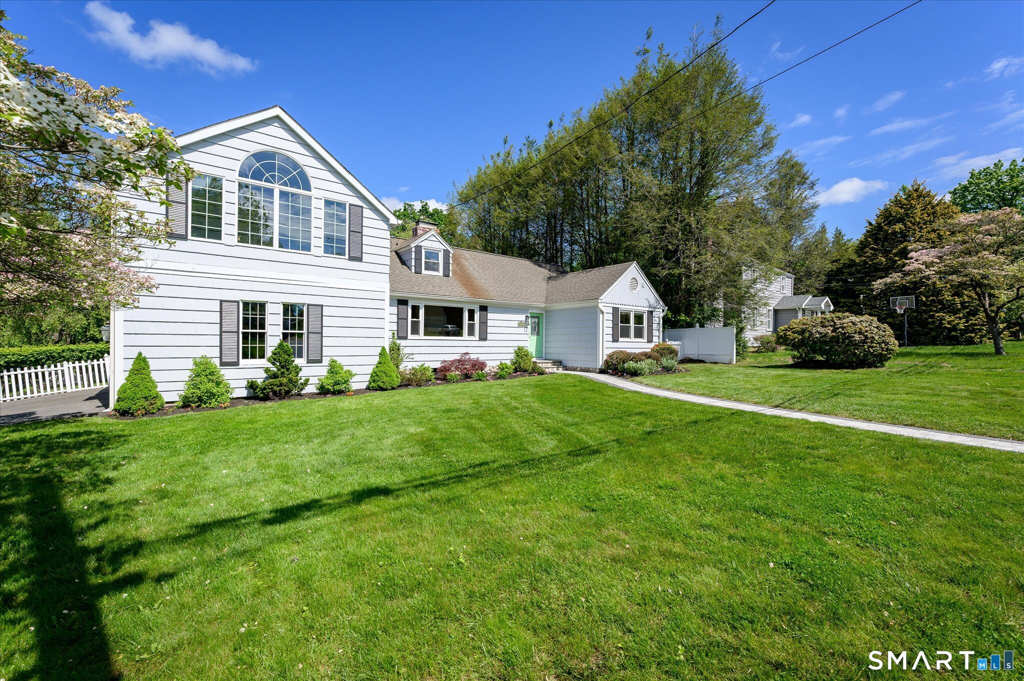 43 Green Knolls Lane, Fairfield, CT 06824 | For Sale at $975,000