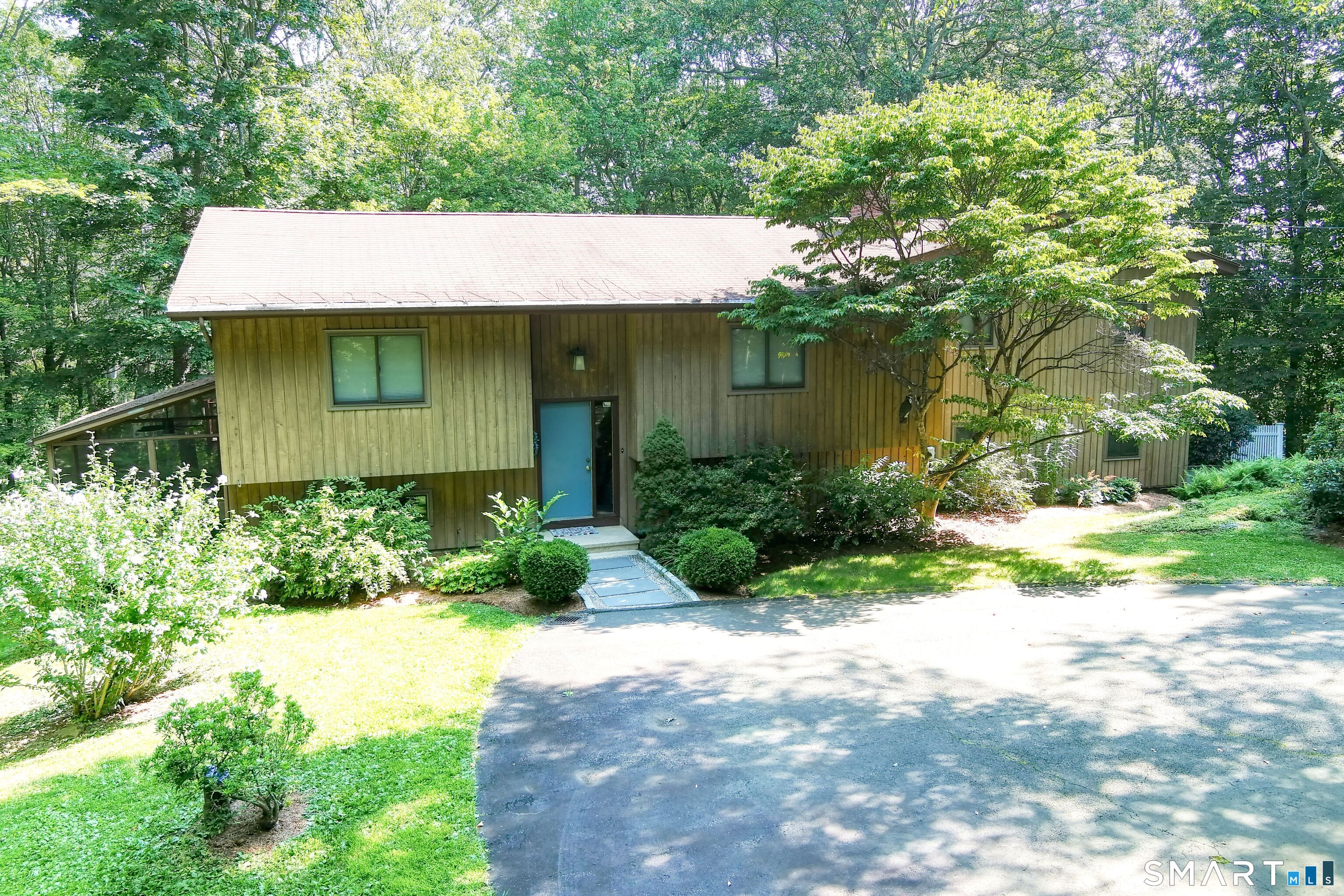 342 Barrack Hill Road, Ridgefield, CT 06877 | For Sale at $799,900