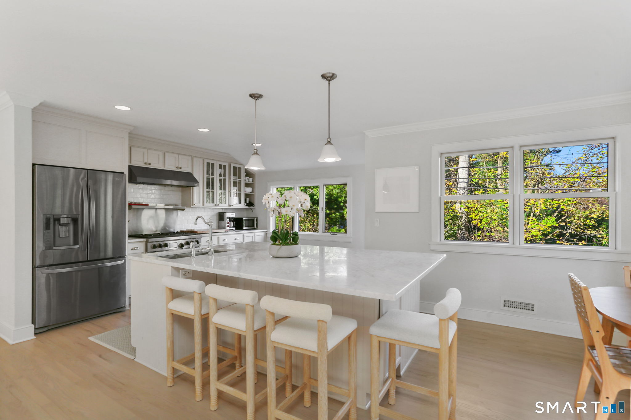 6 Meadowbank Road, Greenwich, CT 06870 | For Sale at $2,995,000