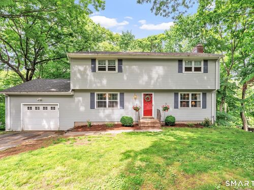  single family home for sale located at 21 Overlook Place, Trumbull, CT 06611