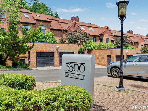  townhouse condo for sale located at 3300 Park Avenue, 33, Bridgeport, CT 06604