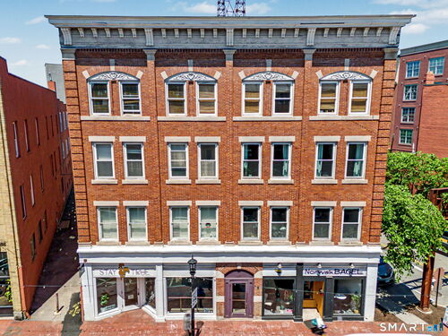  condo home for sale located at 131 Washington Street, 203, Norwalk, CT 06854
