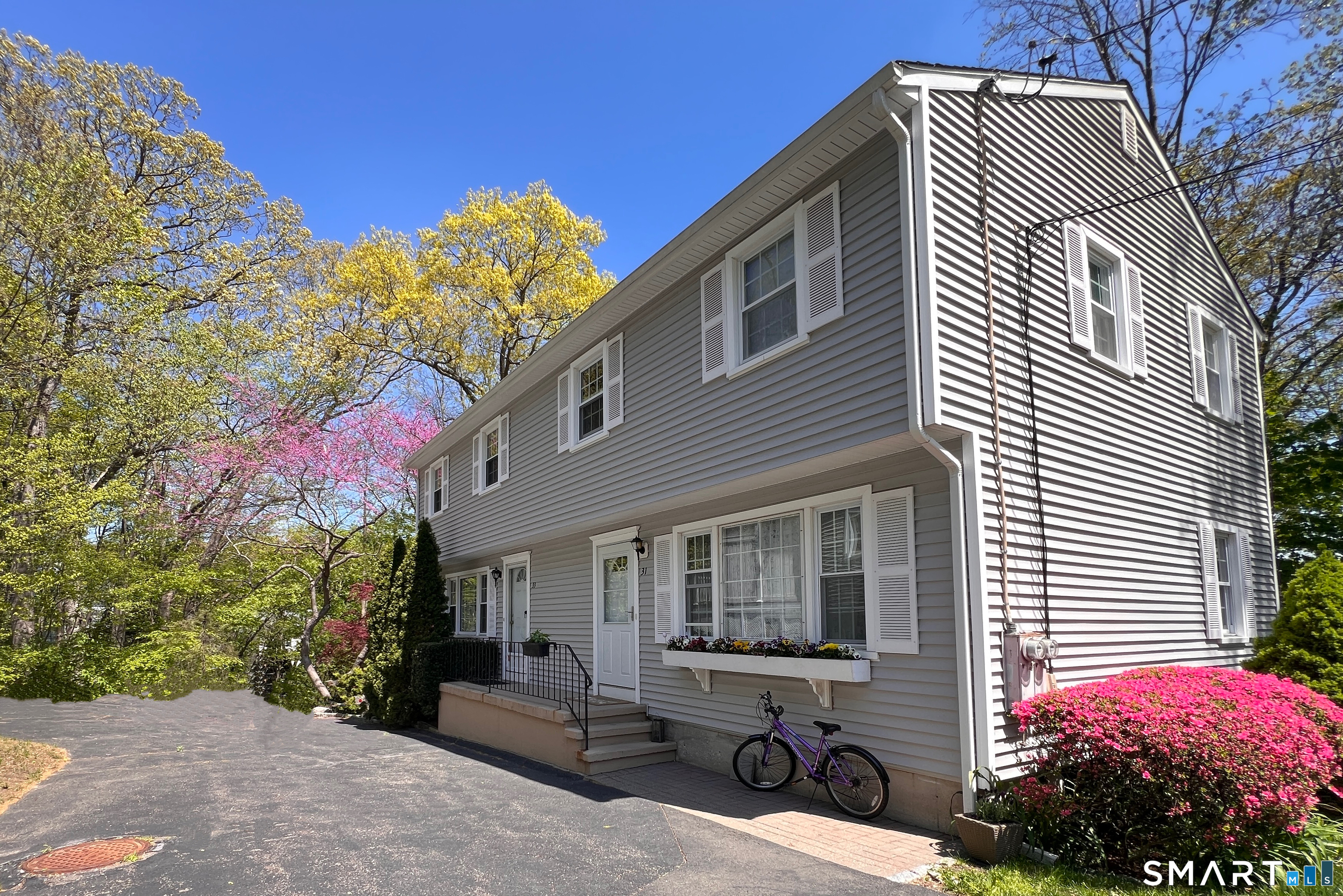 33 East Hills Drive, 33, New Canaan, CT 06840 | For Sale at $699,990