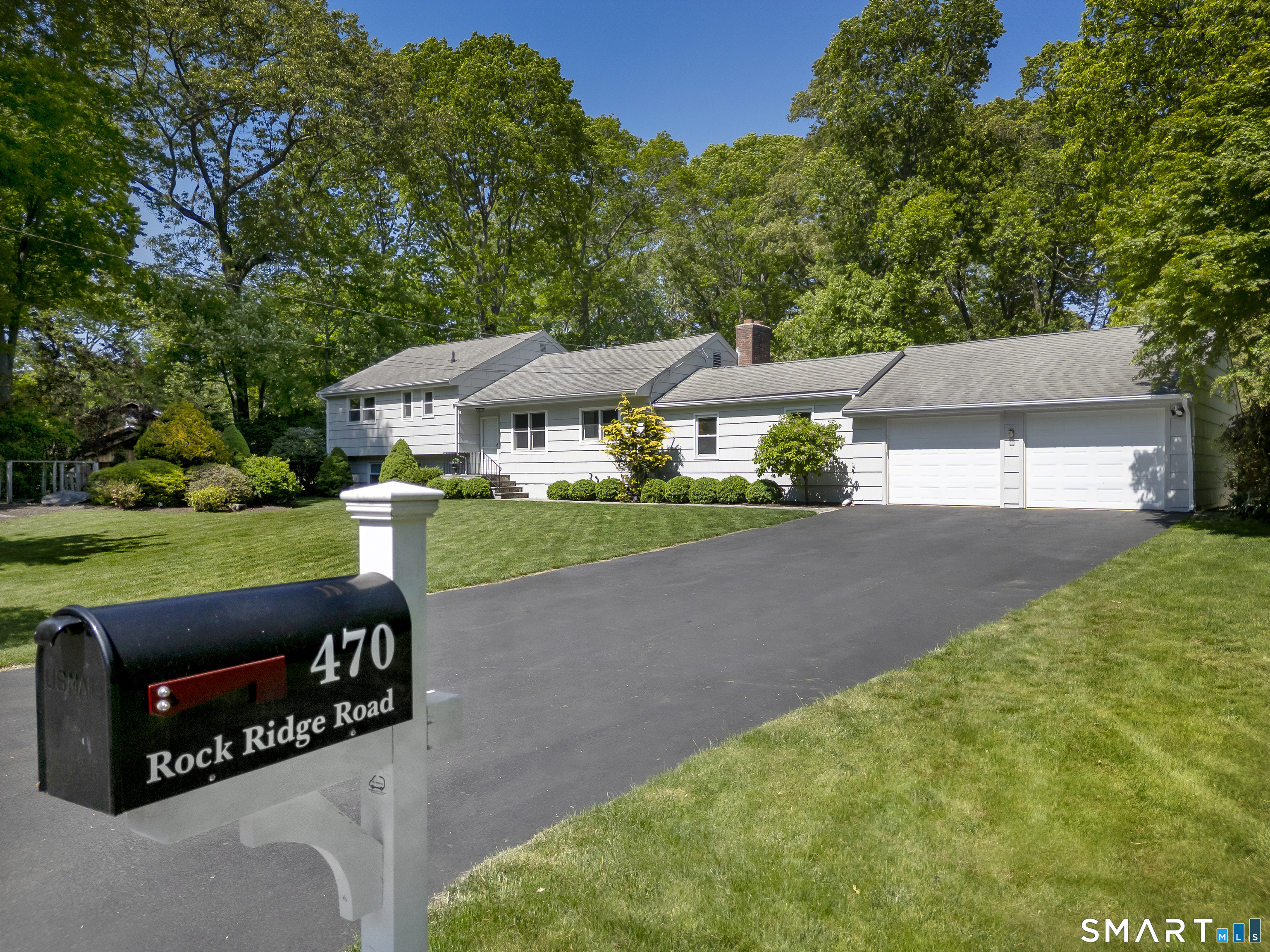 470 Rock Ridge Road, Fairfield, CT 06824 | For Sale at $1,199,000