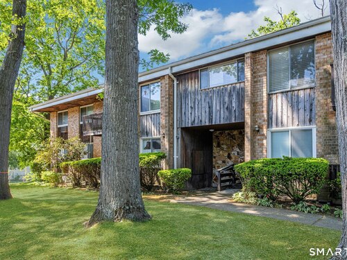 condo home for sale located at 333 Vincellette Street, 70, Bridgeport, CT 06606