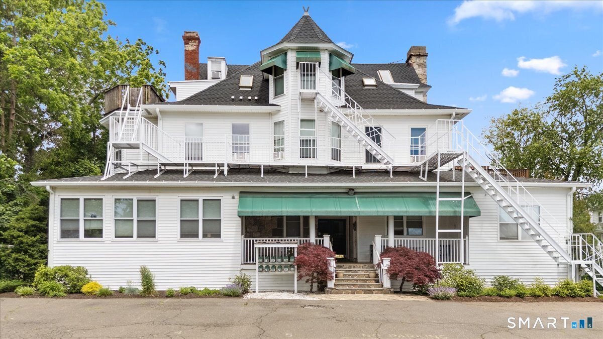 5 Hundley Court, 2c, Stamford, CT 06902 | For Sale at $325,000