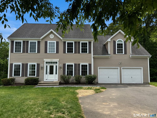  condo home for sale located at 30 Castlewood Drive, 30, Monroe, CT 06468