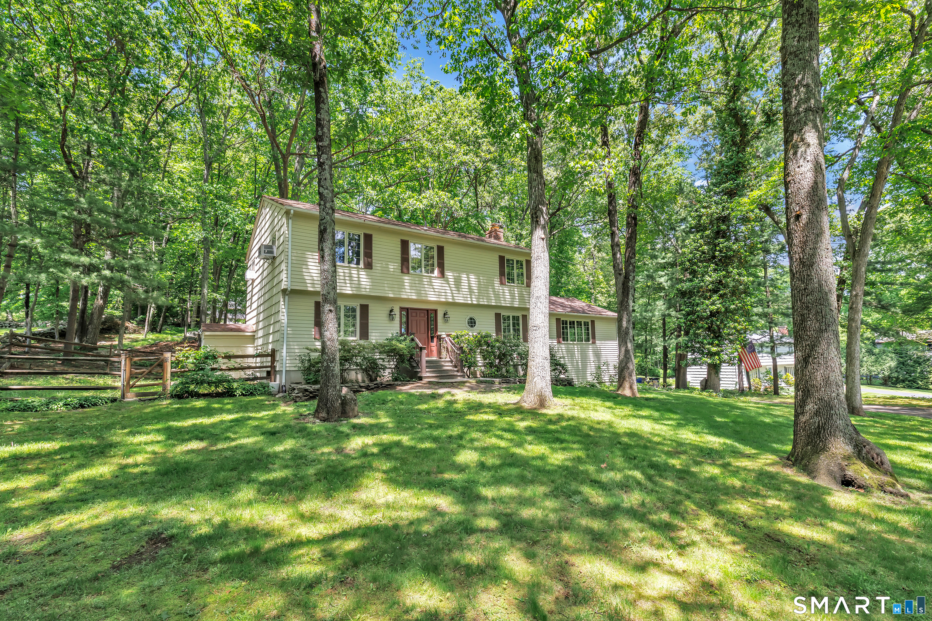 40 Owl Hill Trail, Trumbull, CT 06611 | For Sale at $725,000