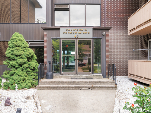  condo home for sale located at 40 California Street, a2, Stratford, CT 06615