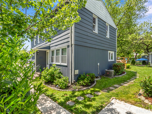  co-op home for sale located at 72 Sikorsky Place, Stratford, CT 06614