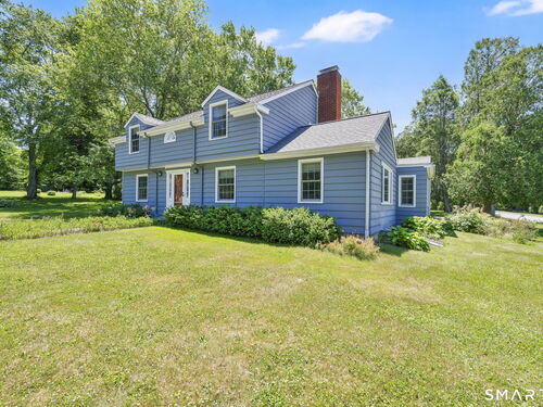  single family home for sale located at 39 Boggs Hill Road, Newtown, CT 06470