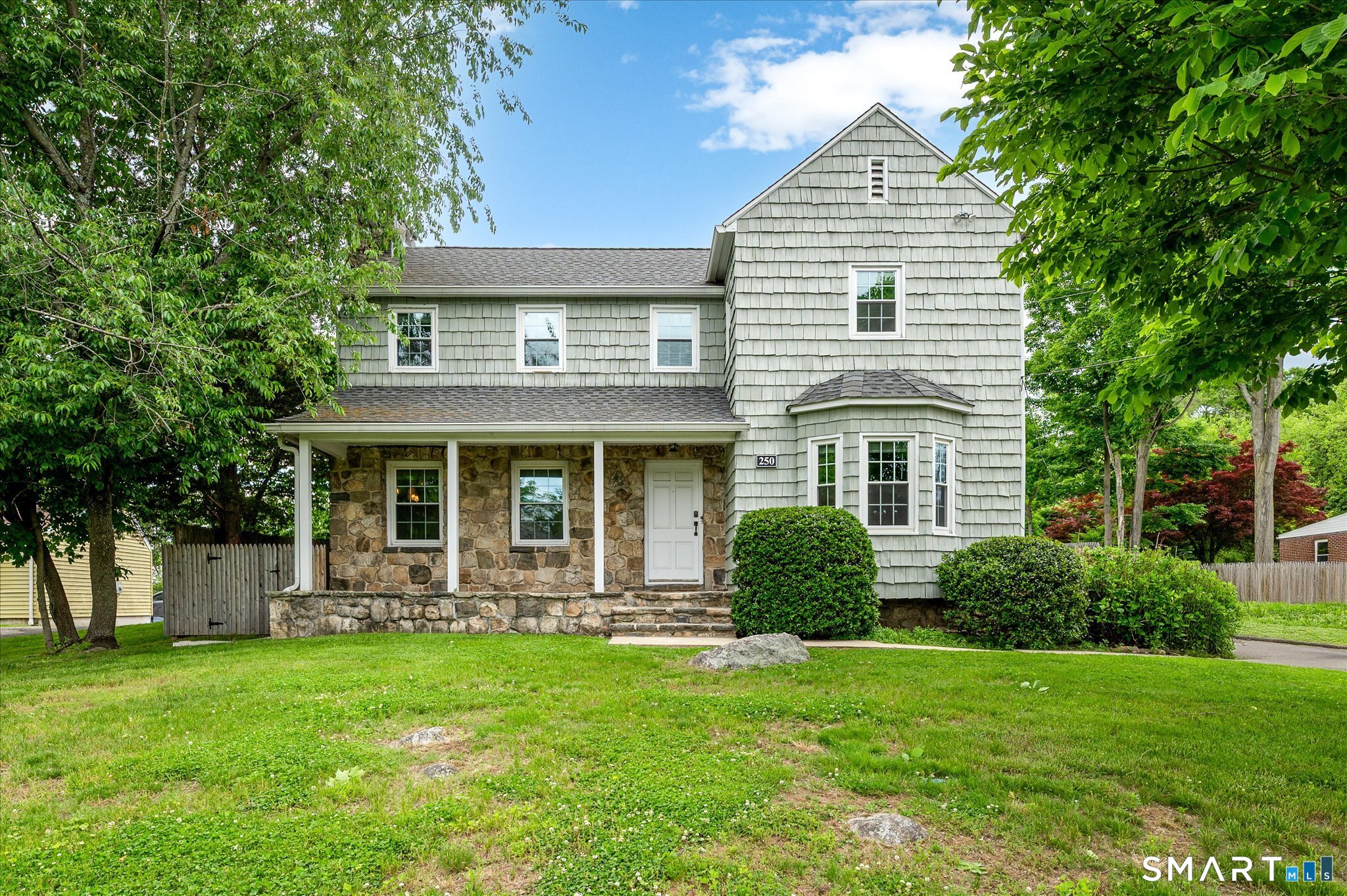250 High Ridge Road, Stamford, CT 06905 | For Sale at $799,000