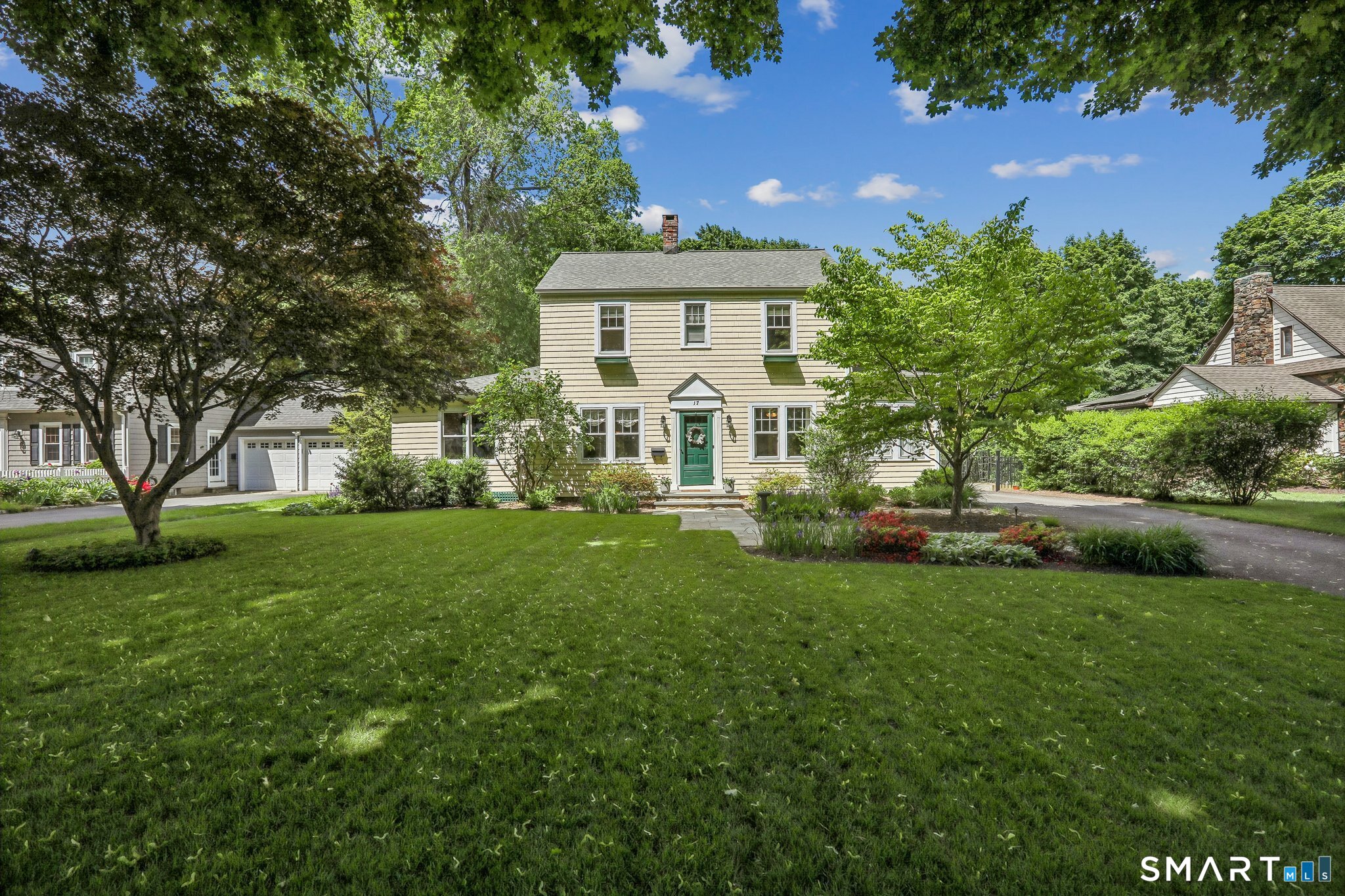 17 Ridge Road, Danbury, CT 06810 | For Sale at $610,000