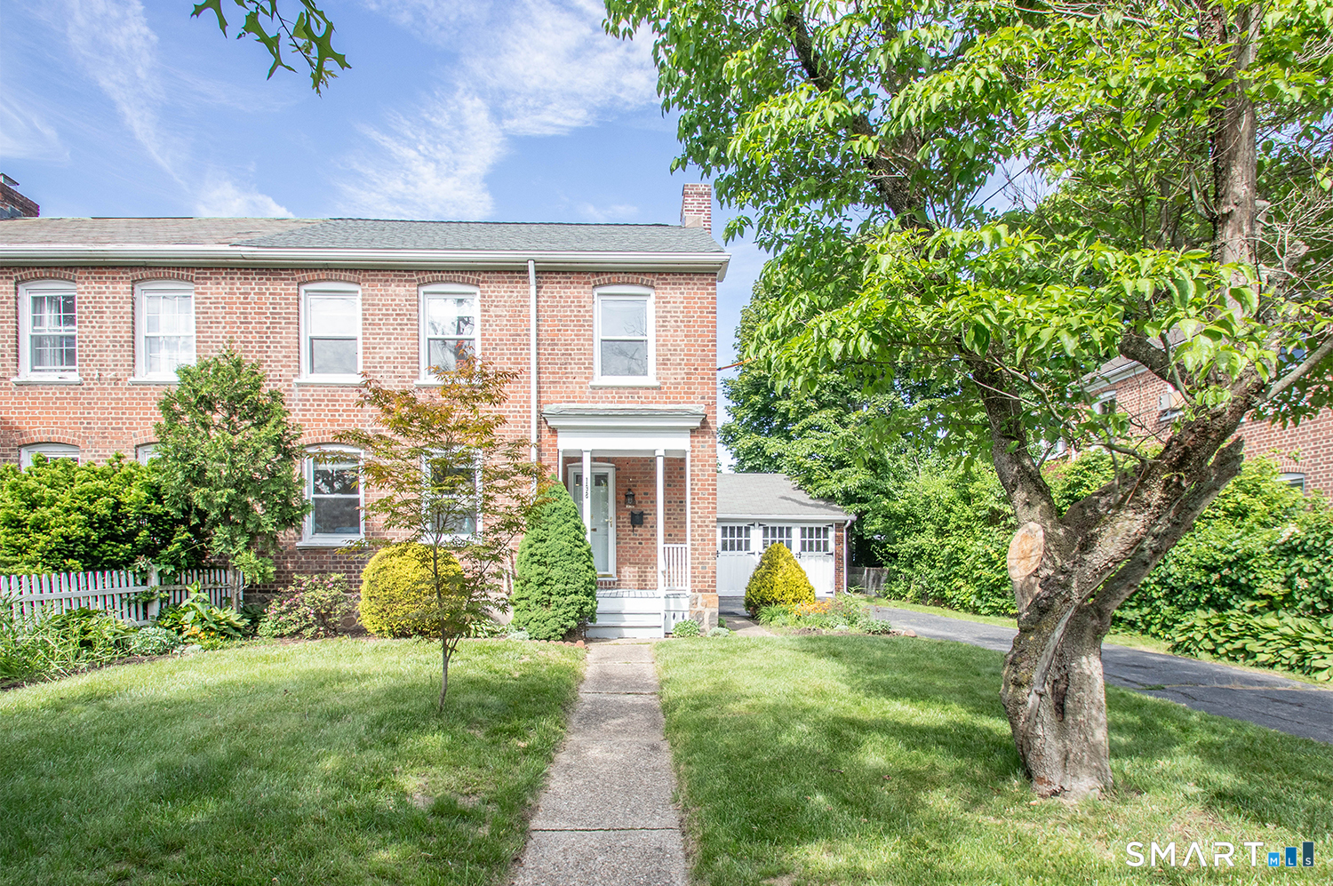 198 Grasmere Avenue, Fairfield, CT 06824 | For Sale at $525,000