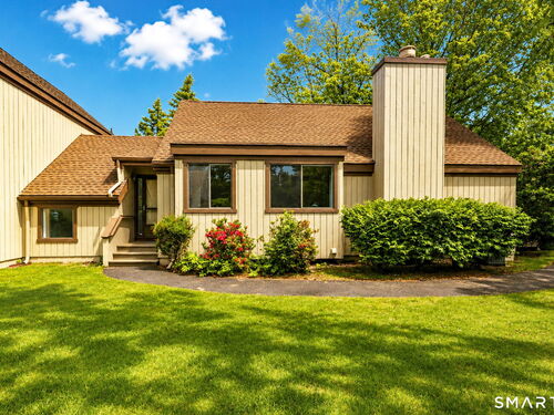  condo home for sale located at 513 Opa Lane, a, Stratford, CT 06614