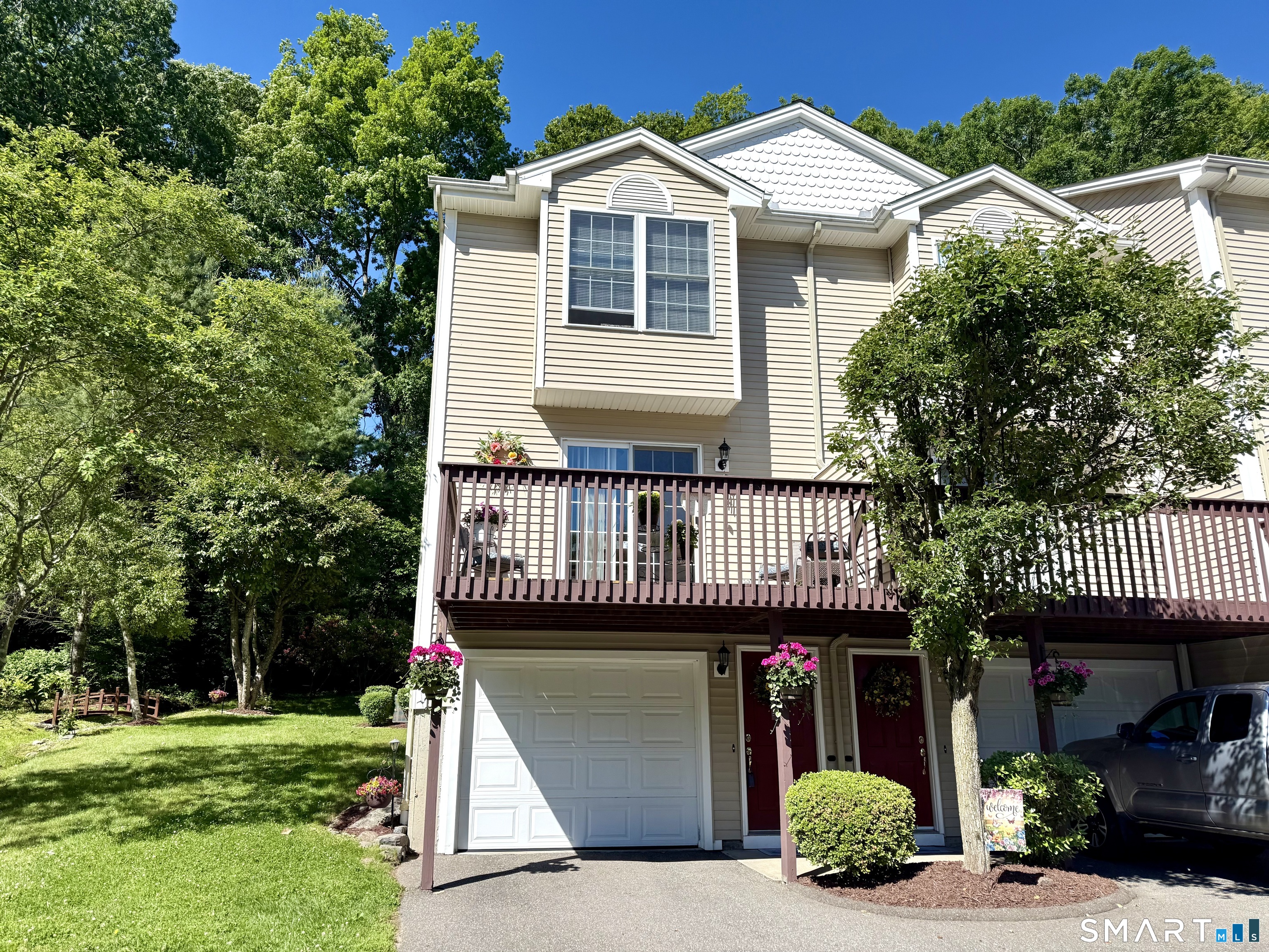 40 Trolley Bridge Road, 9, Shelton, CT 06484 | For Sale at $409,900